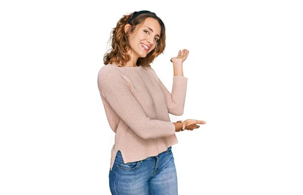 Beautiful Young Caucasian Woman Wearing Casual Sweater Inviting Enter Smiling — Stock Photo, Image