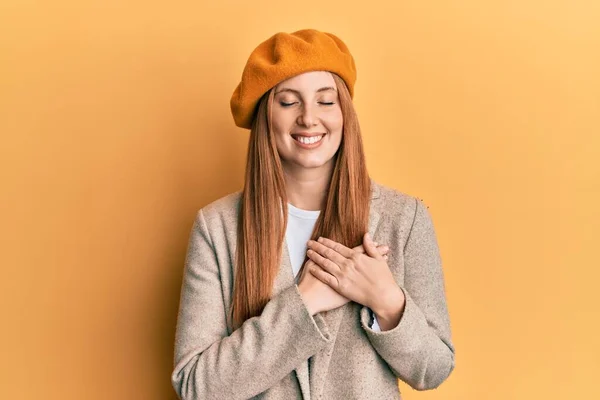 Young Irish Woman Wearing French Look Beret Smiling Hands Chest — Stock Photo, Image