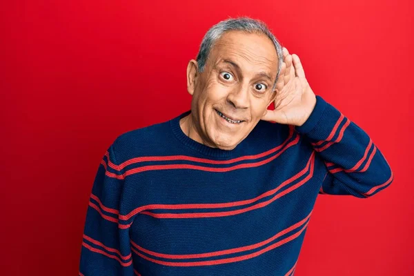 Senior Hispanic Man Wearing Casual Clothes Smiling Hand Ear Listening — Stock Photo, Image