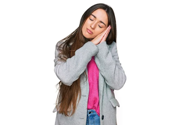 Νεαρή Ισπανόφωνη Κοπέλα Που Φοράει Επαγγελματικά Ρούχα Κοιμάται Κουρασμένη Ονειρεύεται — Φωτογραφία Αρχείου