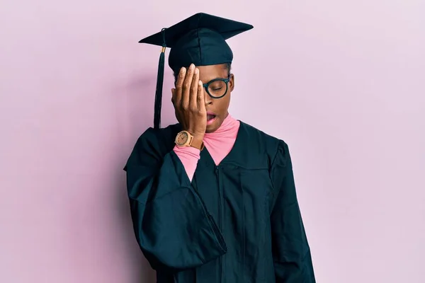 Young African American Girl Wearing Graduation Cap Ceremony Robe Yawning — Stock Photo, Image