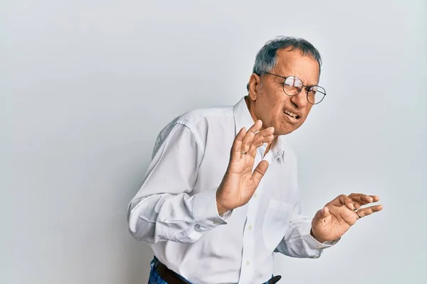 Hombre Indio Mediana Edad Vistiendo Ropa Casual Gafas Expresión Disgustada — Foto de Stock