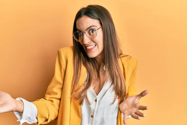 Young Beautiful Woman Wearing Business Style Glasses Smiling Cheerful Open — Stock Photo, Image