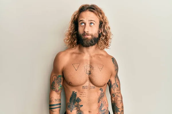 Handsome Man Beard Long Hair Standing Shirtless Showing Tattoos Smiling — Stock Photo, Image