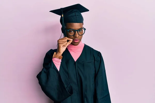 Young African American Girl Wearing Graduation Cap Ceremony Robe Mouth — Stock Photo, Image