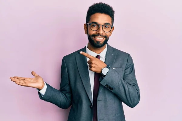 Handsome Hispanic Business Man Beard Wearing Business Suit Tie Amazed — Stock Photo, Image