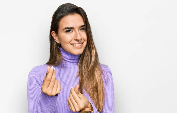 Mujer Hispana Joven Usando Ropa Casual Haciendo Gesto Dinero Con — Foto de Stock