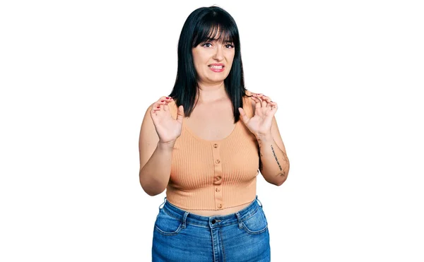 Young Hispanic Size Woman Wearing Casual Clothes Afraid Terrified Fear — Stock Photo, Image