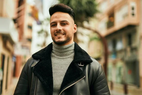 Young Arab Man Smiling Happy Standing City — Stock Photo, Image