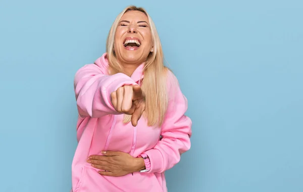 Young Blonde Woman Wearing Casual Sweatshirt Laughing You Pointing Finger —  Fotos de Stock