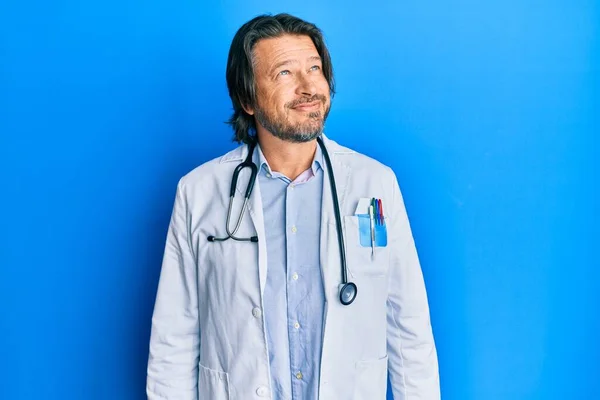Middle Age Handsome Man Wearing Doctor Uniform Stethoscope Looking Away — Stock Photo, Image