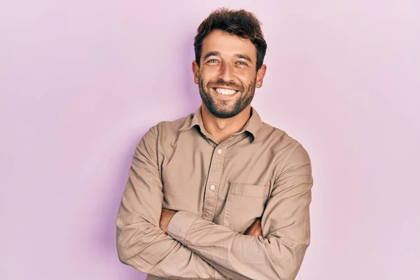 Homem Bonito Com Barba Vestindo Camisa Casual Rosto Feliz Sorrindo — Fotografia de Stock