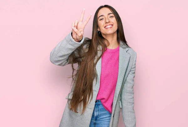 Jong Hispanic Meisje Dragen Zakelijke Kleding Tonen Wijzen Met Vingers — Stockfoto