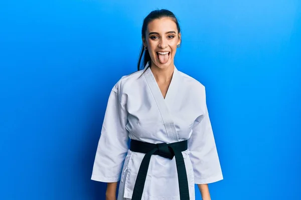 Bella Bruna Giovane Donna Che Indossa Uniforme Combattente Karate Con — Foto Stock