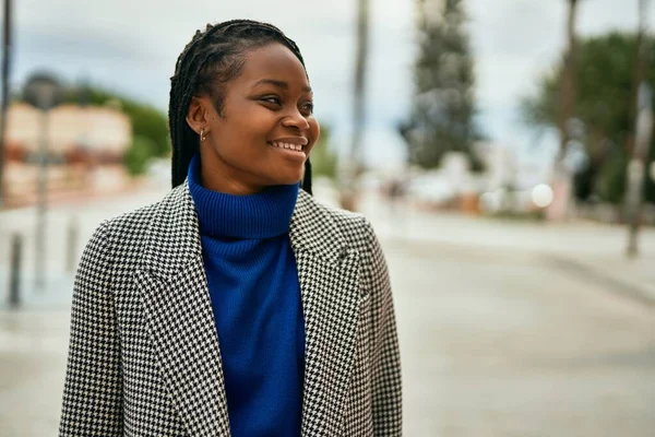 Young African American Businesswoman Smiling Happy Standing City — Stock Photo, Image