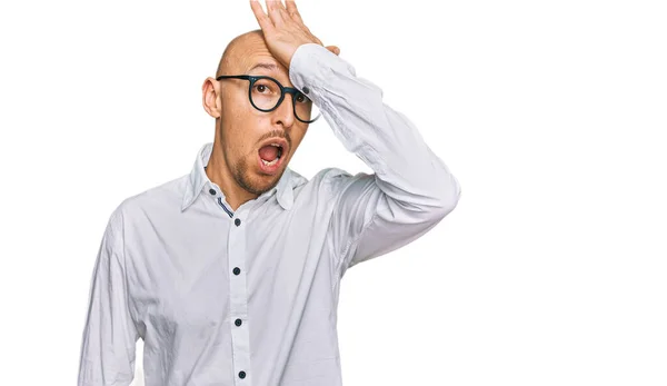 Homem Careca Com Barba Vestindo Camisa Negócios Óculos Surpresos Com — Fotografia de Stock