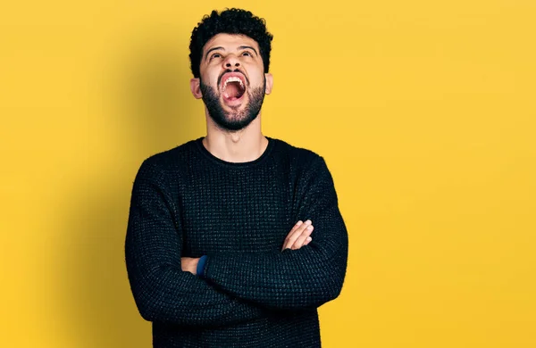 Jovem Árabe Homem Com Barba Com Braços Cruzados Gesto Irritado — Fotografia de Stock