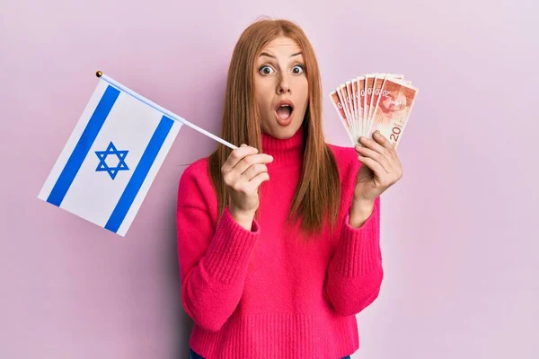 Junge Irin Mit Israel Flagge Und Schekel Banknoten Ängstlich Und — Stockfoto