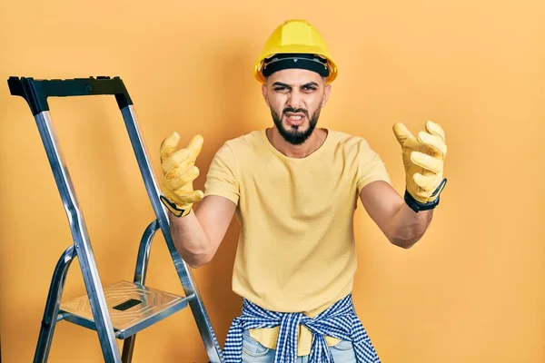Handsome Man Beard Construction Stairs Wearing Hardhat Shouting Frustrated Rage — 스톡 사진