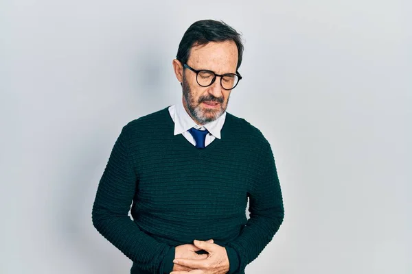 Homem Hispânico Meia Idade Vestindo Roupas Casuais Óculos Com Mão — Fotografia de Stock