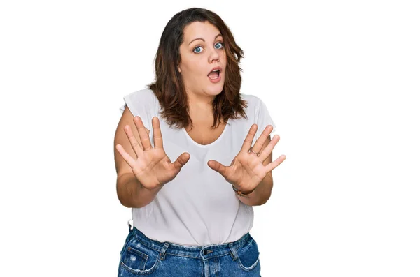 Young Size Woman Wearing Casual White Shirt Afraid Terrified Fear — Stock Photo, Image