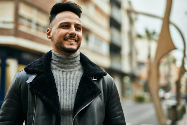 Young Arab Man Smiling Happy Standing City — Stock Photo, Image