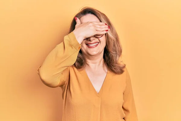 Mulher Caucasiana Meia Idade Vestindo Roupas Casuais Óculos Sorrindo Rindo — Fotografia de Stock