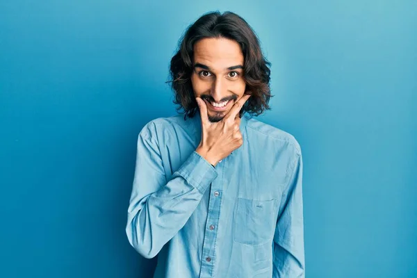 Young Hispanic Man Wearing Casual Clothes Looking Confident Camera Smiling — Stock Photo, Image