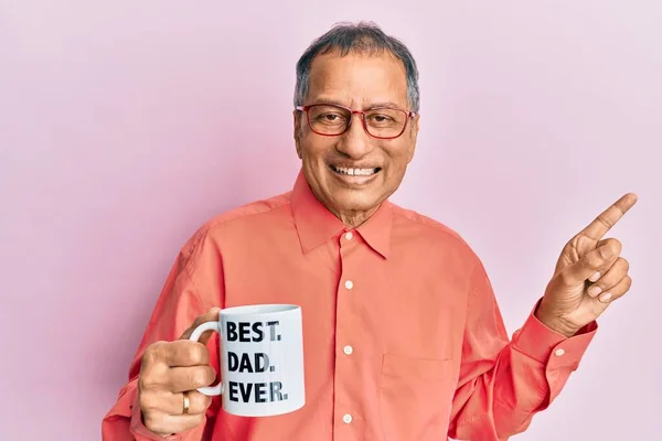 Middle Age Indian Man Drinking Mug Coffee Best Dad Ever — Φωτογραφία Αρχείου