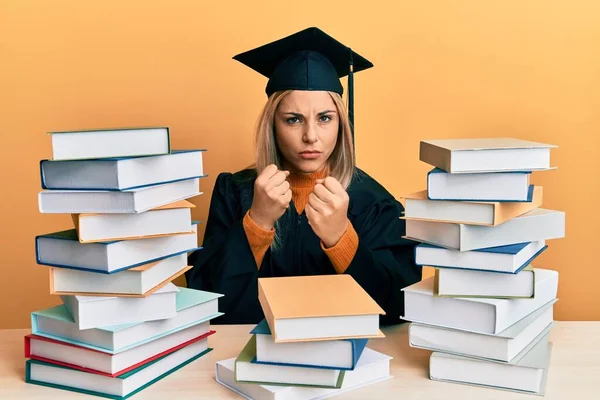 Young Caucasian Woman Wearing Graduation Ceremony Robe Sitting Table Ready — Photo