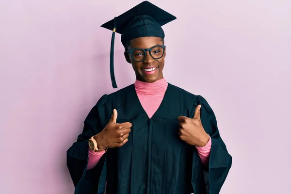 Young African American Girl Wearing Graduation Cap Ceremony Robe Success — Stock Photo, Image