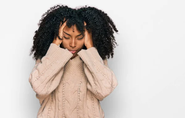 Mladá Afro Americká Dívka Nosí Ležérní Oblečení Trpící Bolestí Hlavy — Stock fotografie