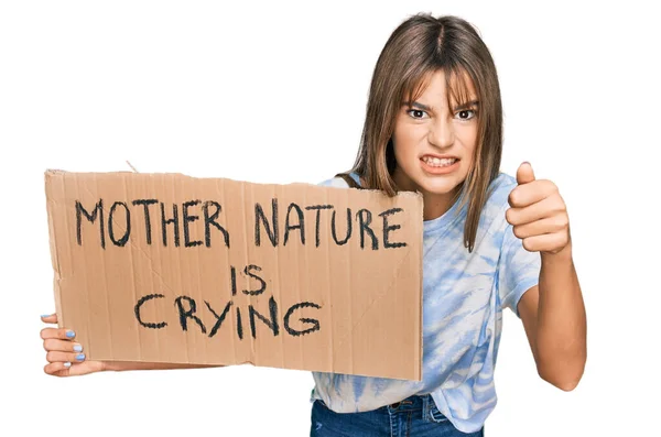 Підліток Біла Дівчина Тримає Матір Природи Плаче Протест Картонний Банер — стокове фото