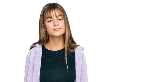 Έφηβος Καυκάσιος Κορίτσι Φορώντας Casual Ρούχα Χαλαρή Σοβαρή Έκφραση Στο — Φωτογραφία Αρχείου