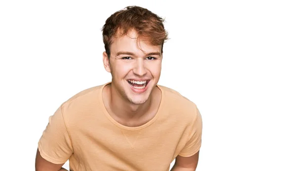 Young Caucasian Man Wearing Casual Clothes Smiling Laughing Hard Out — Stock Photo, Image