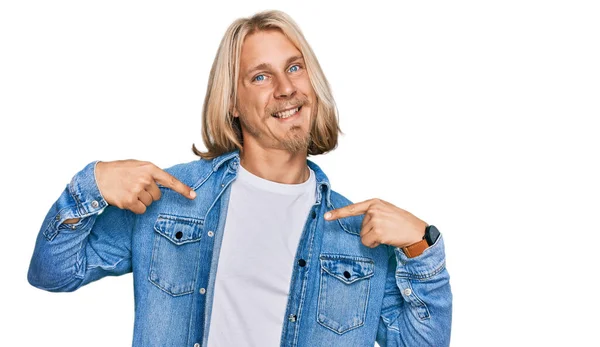 Caucasian Man Blond Long Hair Wearing Casual Denim Jacket Looking — Stock Photo, Image