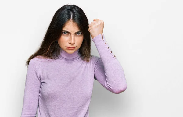 Jovem Bela Menina Adolescente Vestindo Camisola Gola Alta Irritado Louco — Fotografia de Stock