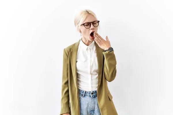 Beautiful Caucasian Business Woman Standing Isolated Background Bored Yawning Tired — Stock Photo, Image