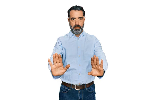 Muž Středního Věku Vousy Obchodní Košili Pohybující Dlaněmi Ukazující Odmítnutí — Stock fotografie