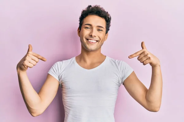 Young Handsome Man Wearing Casual White Shirt Looking Confident Smile — Stock Photo, Image