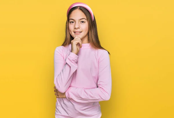 Beautiful Brunette Little Girl Wearing Casual Turtleneck Sweater Looking Confident — Stock Photo, Image