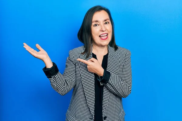 Middle Age Hispanic Woman Wearing Business Clothes Amazed Smiling Camera — Stock Photo, Image