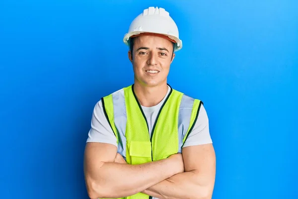 Beau Jeune Homme Portant Casque Sécurité Une Veste Réfléchissante Heureux — Photo