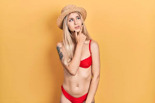 Young Caucasian Woman Wearing Bikini Summer Hat Thinking Worried Question — Stock Photo, Image