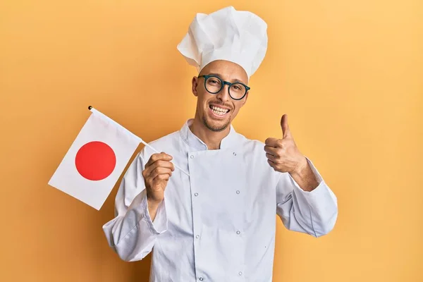 Kale Man Met Baard Dragen Professionele Kok Uniform Met Japanse — Stockfoto