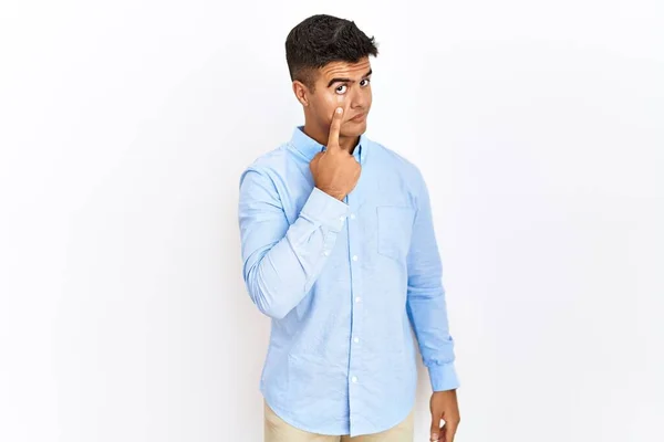 Jovem Hispânico Vestindo Camisa Negócios Sobre Fundo Isolado Apontando Para — Fotografia de Stock