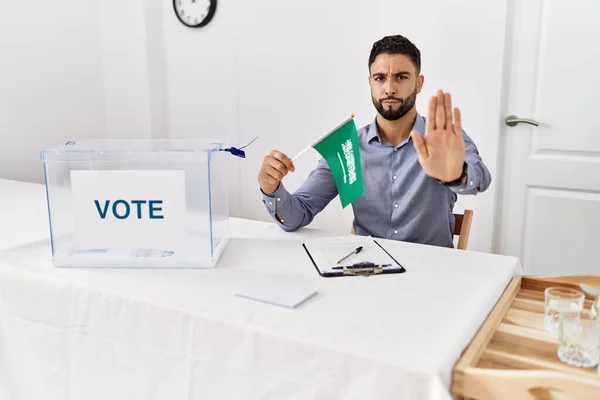 Jeune Homme Beau Avec Barbe Élection Campagne Politique Tenant Arabia — Photo