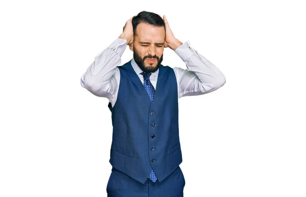 Jongeman Met Een Baard Die Een Zakenvest Draagt Hoofdpijn Heeft — Stockfoto