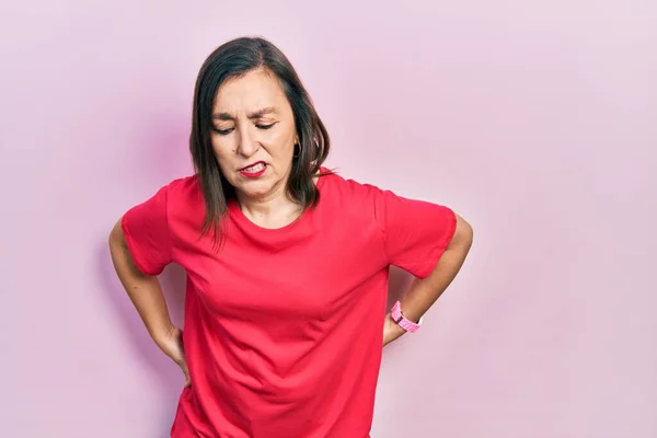 Mulher Hispânica Meia Idade Vestindo Roupas Casuais Sofrendo Dor Nas — Fotografia de Stock