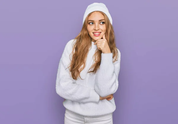 Young Caucasian Girl Wearing Wool Sweater Winter Cap Hand Chin — Stock Photo, Image